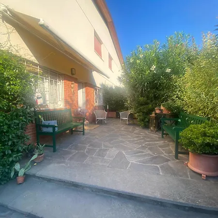 Monica - Dei Marmi Apartment